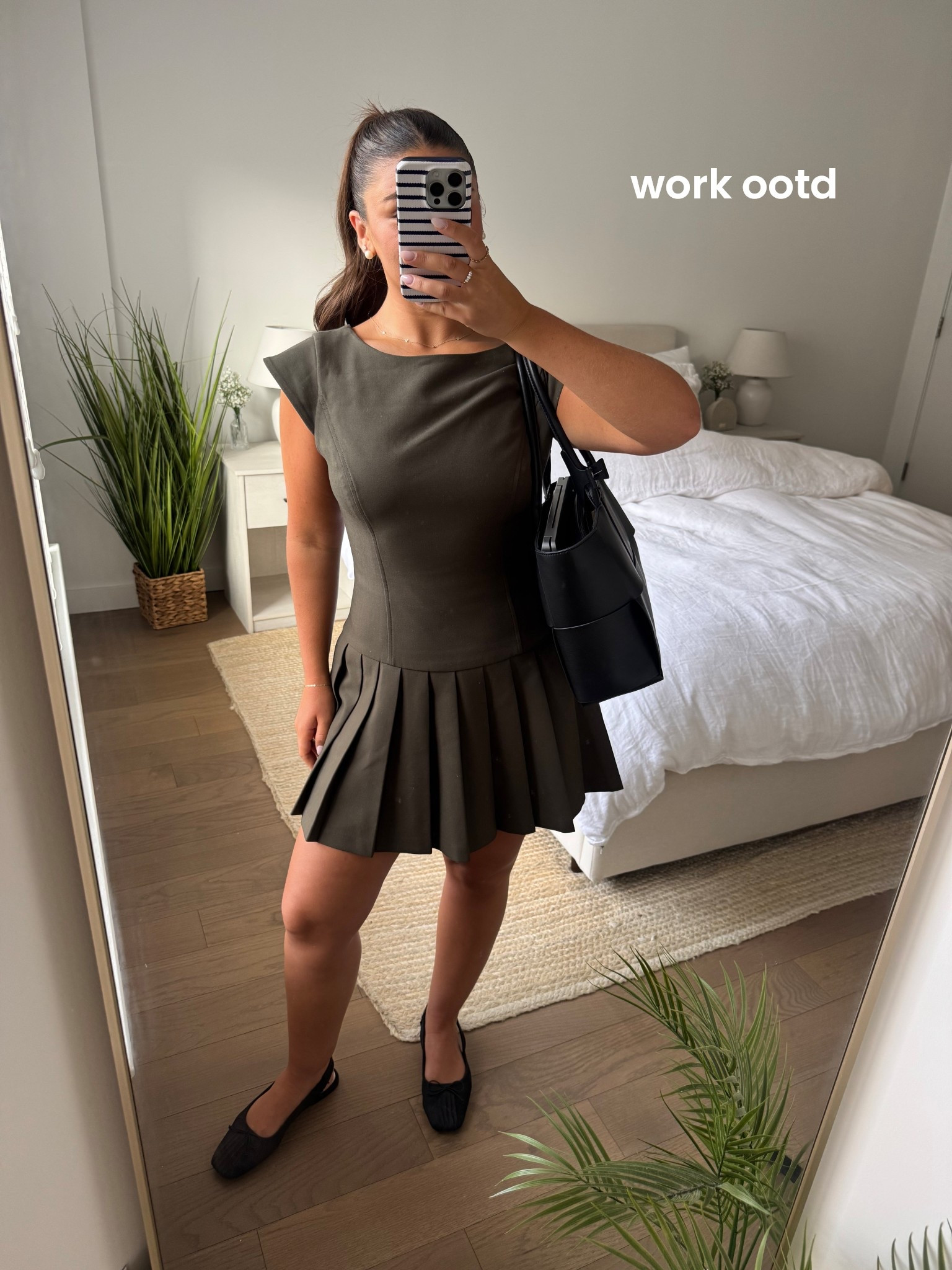 headed to the office in Aritzia, Zara & Verano Hill bag! Wearing a size 6 in the dress and the bag is buy one get one free right now!! IG @noelleconforti 

#LTKWorkwear #LTKSaleAlert #LTKStyleTip