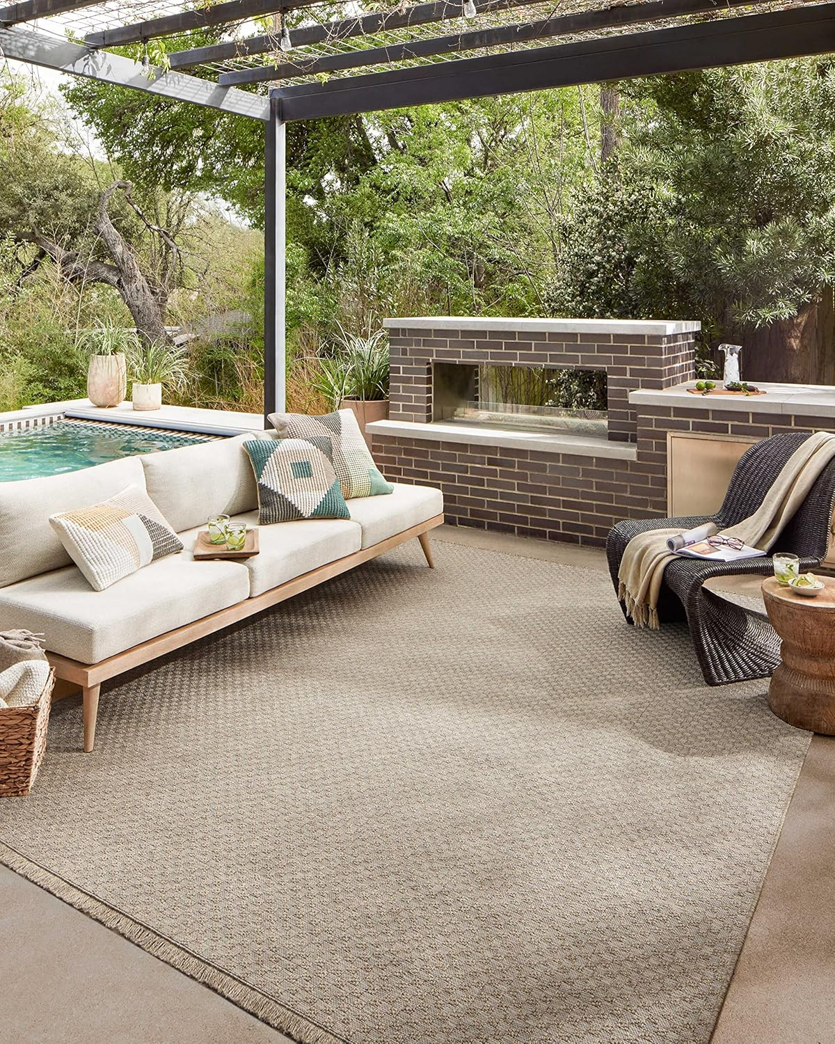 Loloi II Dawn Collection Indoor/Outdoor DAW-02 Tan 7'-8" x 10' Area Rug | Amazon (US)