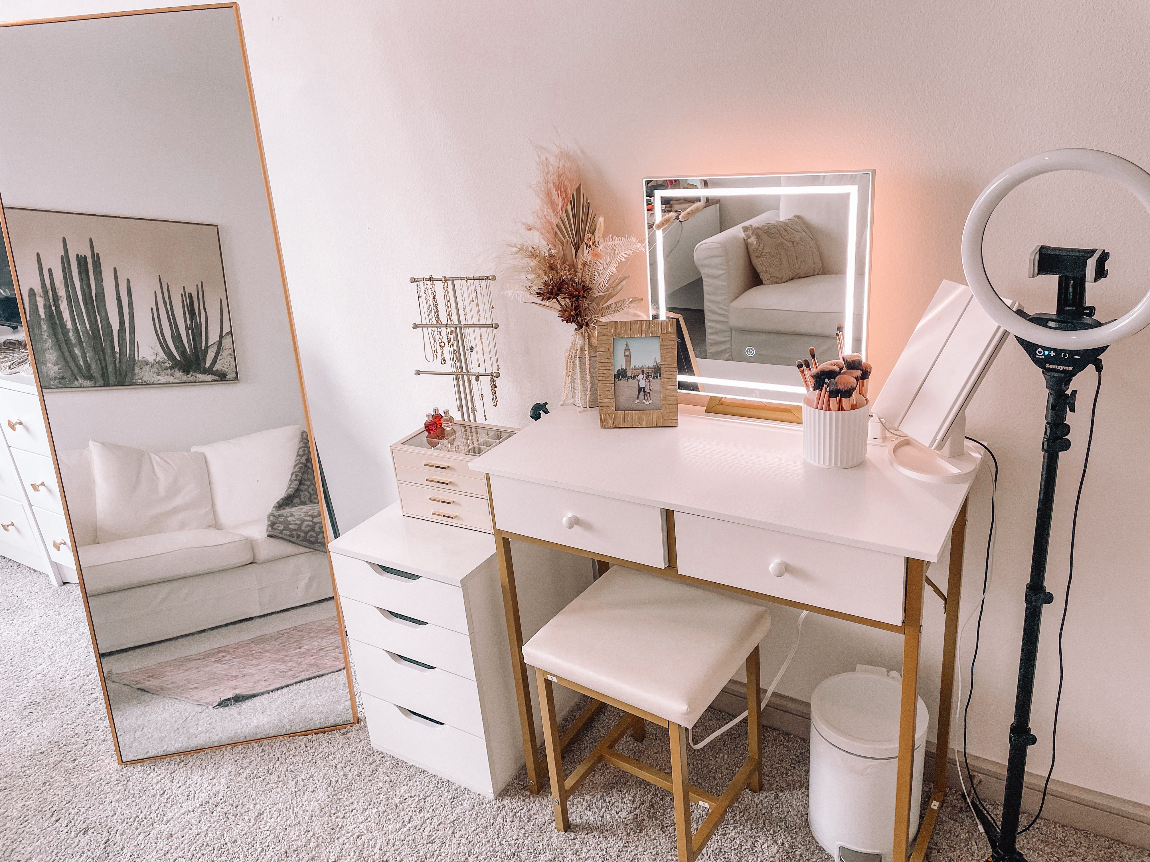 My vanity & accessories! 

 