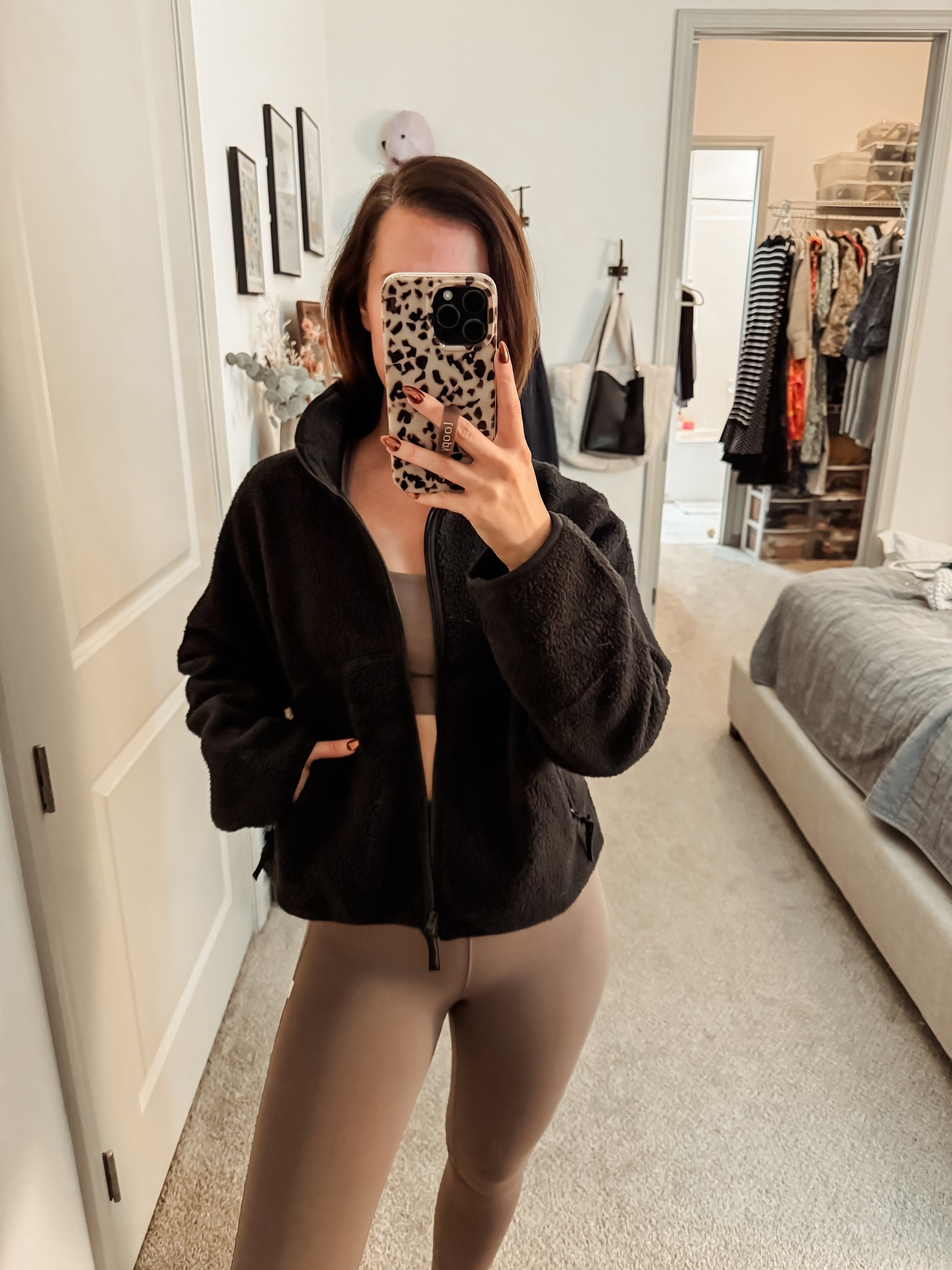 Vuori // matching set // yoga // Pilates // Amazon // under $100 // fall workout // leggings // sports bra 

#LTKActive #LTKTravel #LTKStyleTip