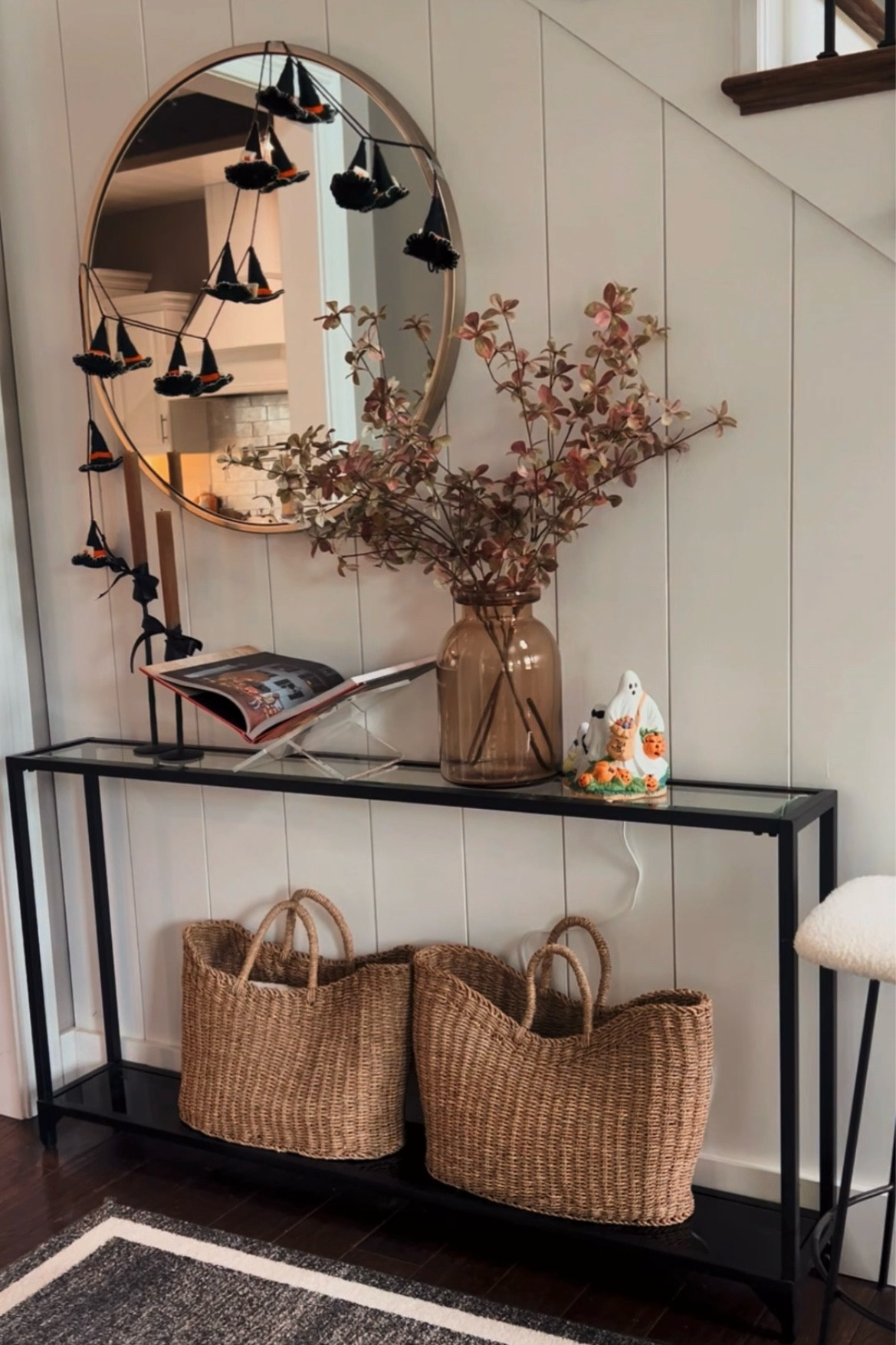 Halloween entryway ✨🎃

#LTKHalloween #LTKHome