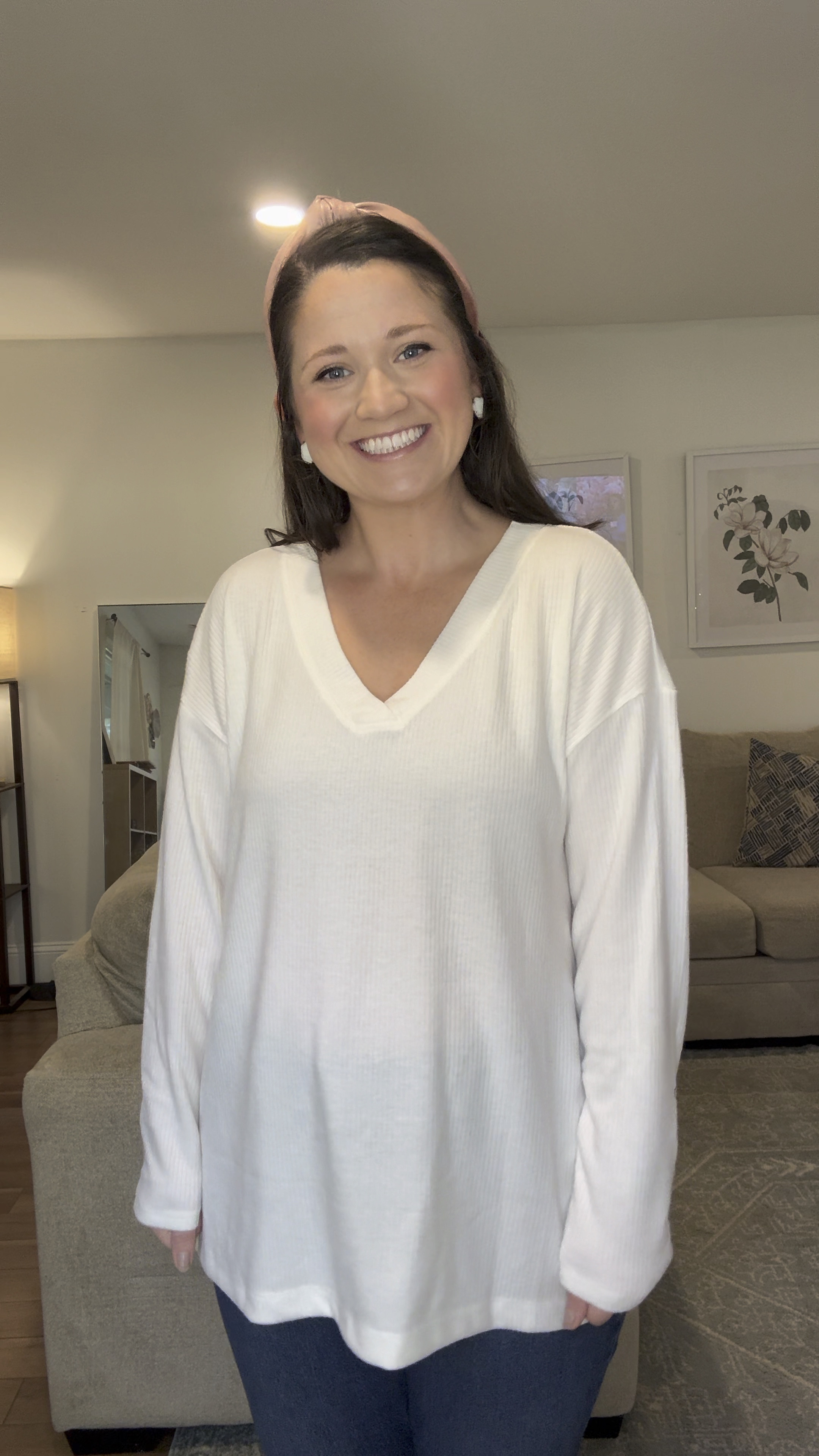 I love this cozy t shirt. I’m wearing a large. It’s so cozy!! 