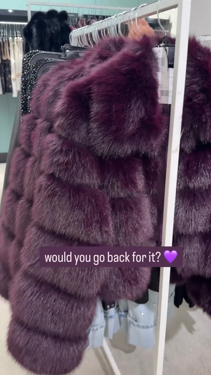 I can’t stop thinking about this plum faux fur jacket 🫶 

Linked her on my LTK because I know someone else will fall for her too 💜 Comment SHOP for details. 

_____
https://liketk.it/5toMU
#shopwithme #ltkfinds #fallfashion