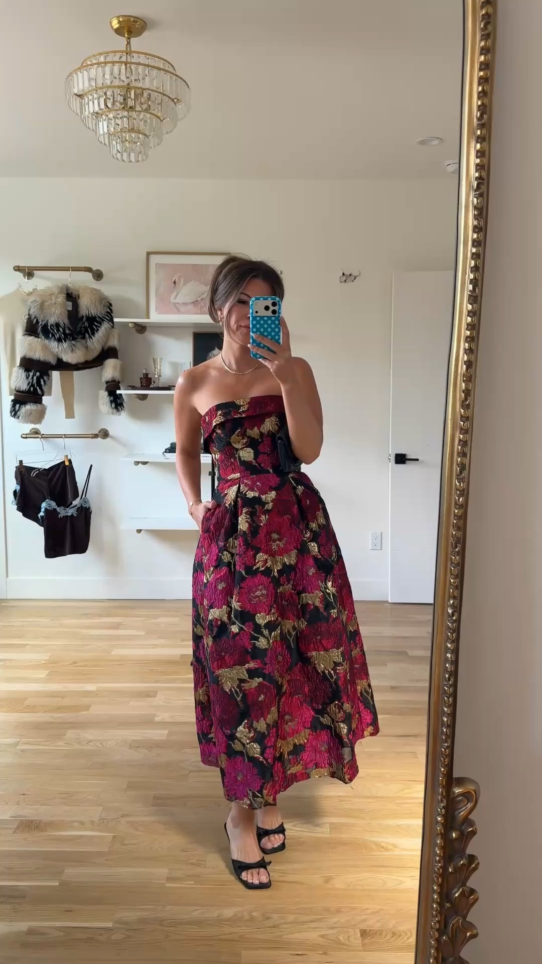 black strapless brocade midi with a magenta and gold floral pattern and a full skirt wedding guest dress for fall and winter 🍂

electric picks: emerson20 
vivrelle: emerson20 

I'm 5'4 and sized down to xs/0

Fall wedding guest dresses, wedding guest dresses, cocktail dresses, semi-formal dresses, black tie wedding guest dresses, destination wedding guest dresses, garden party dresses, wedding guest outfit ideas