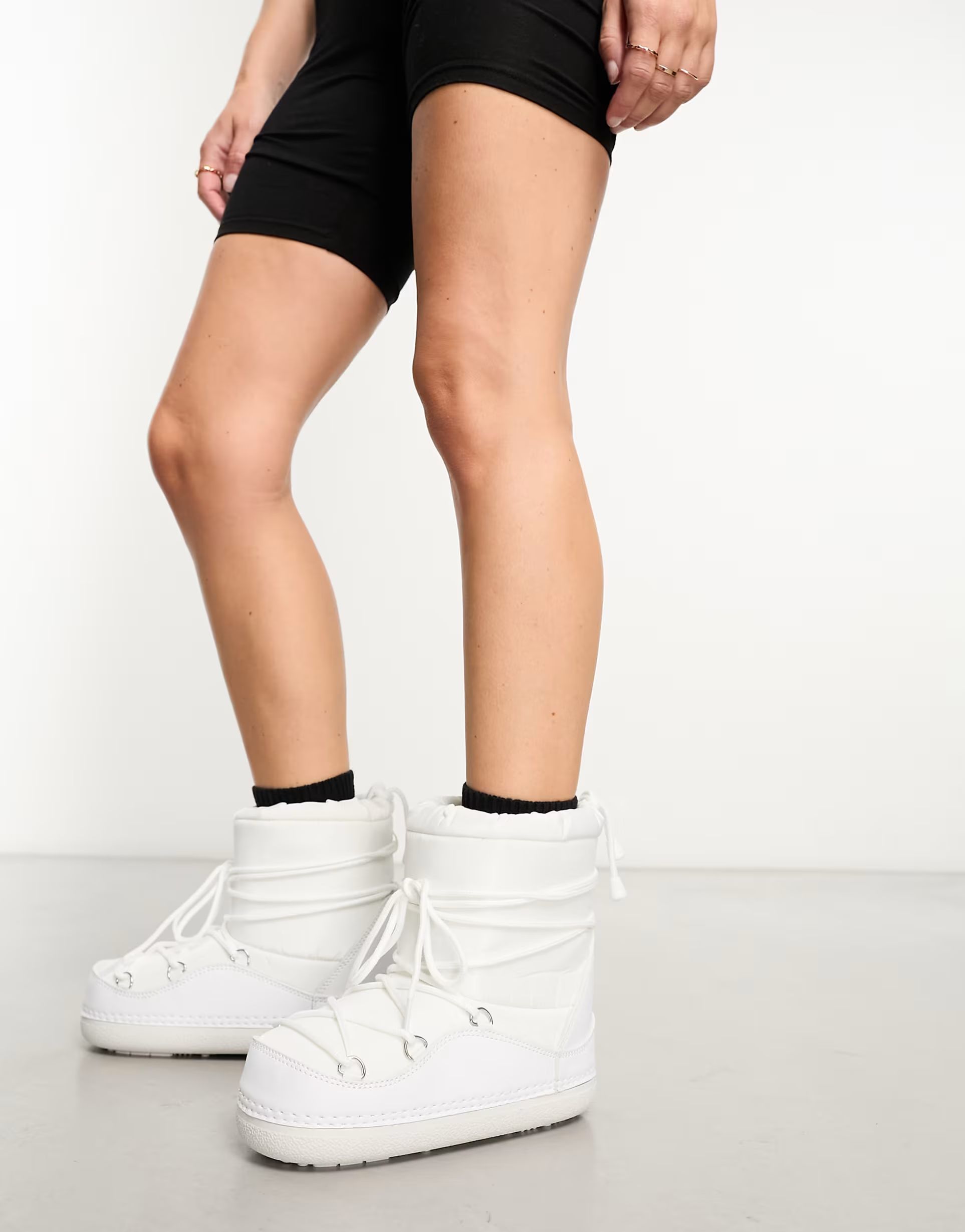 Truffle Collection snow boots in white | ASOS (Global)