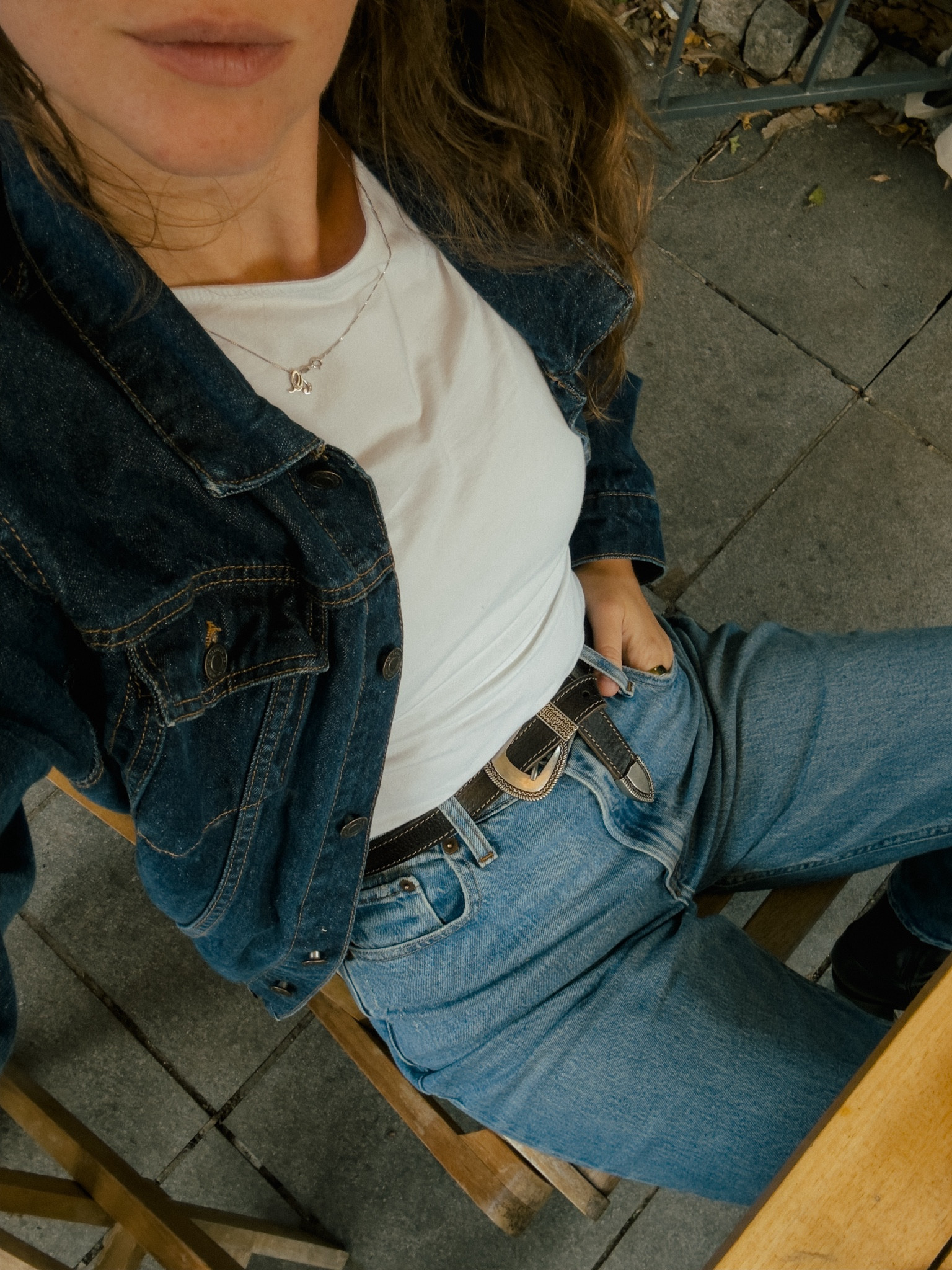Casual double denim outfit ❤️

Gretchen wears a denim jacket in size XL for an oversized fit, 90s straight jeans in size 2, black ankle boots in size 8.5/39, white tshirt in size S, and western belt.





#LTKFindsUnder50 #LTKSeasonal #LTKFindsUnder100