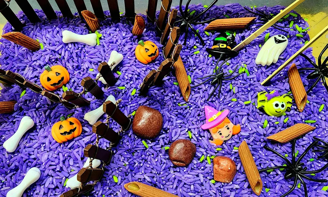 Halloween Sensory Kit With Charms, Bones, Pumpkin Bucket, Rocks, Fencing, Tongs, and More - Etsy | Etsy (US)