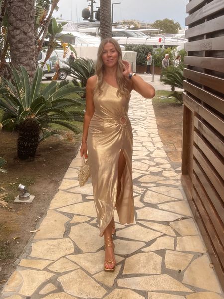Gold dress 🤩

Golden dress, Ibiza dress, osseree dress 

#LTKeurope #LTKuk #LTKsummer