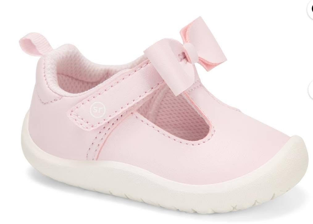 Comfy shoe, but make it girlie 🎀🤍

Comes in pink, white, and brown 🎀



#LTKKids #LTKootd #LTKBaby