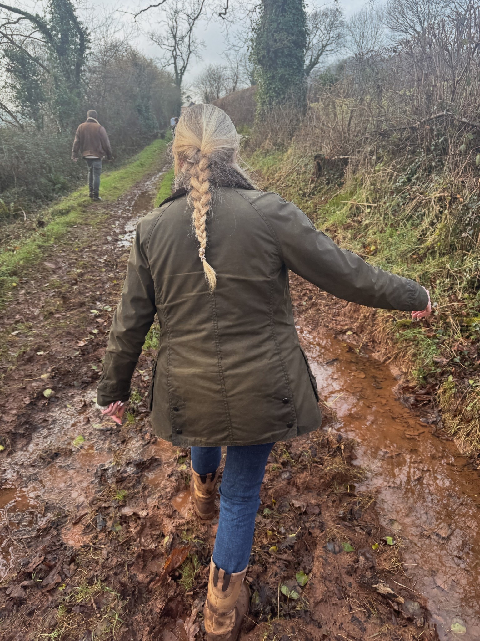 Modern Country Chic — Barbour & Schoffel Inspired Countryside Style for Every Season 🍂🐎

Channel your inner countryside girl with this refined yet practical look inspired by classic British heritage style. Picture a cozy Barbour jacket, a chic Schoffel gilet, sleek riding boots, and tailored layers that bring timeless elegance to outdoor living. Whether you’re heading for a weekend walk, a country pub lunch, or a cozy day in the village, this outfit blends sophistication with comfort. Tap to shop my full look and discover the key pieces every modern country girl needs in her wardrobe. 🌿

#LTKSeasonal