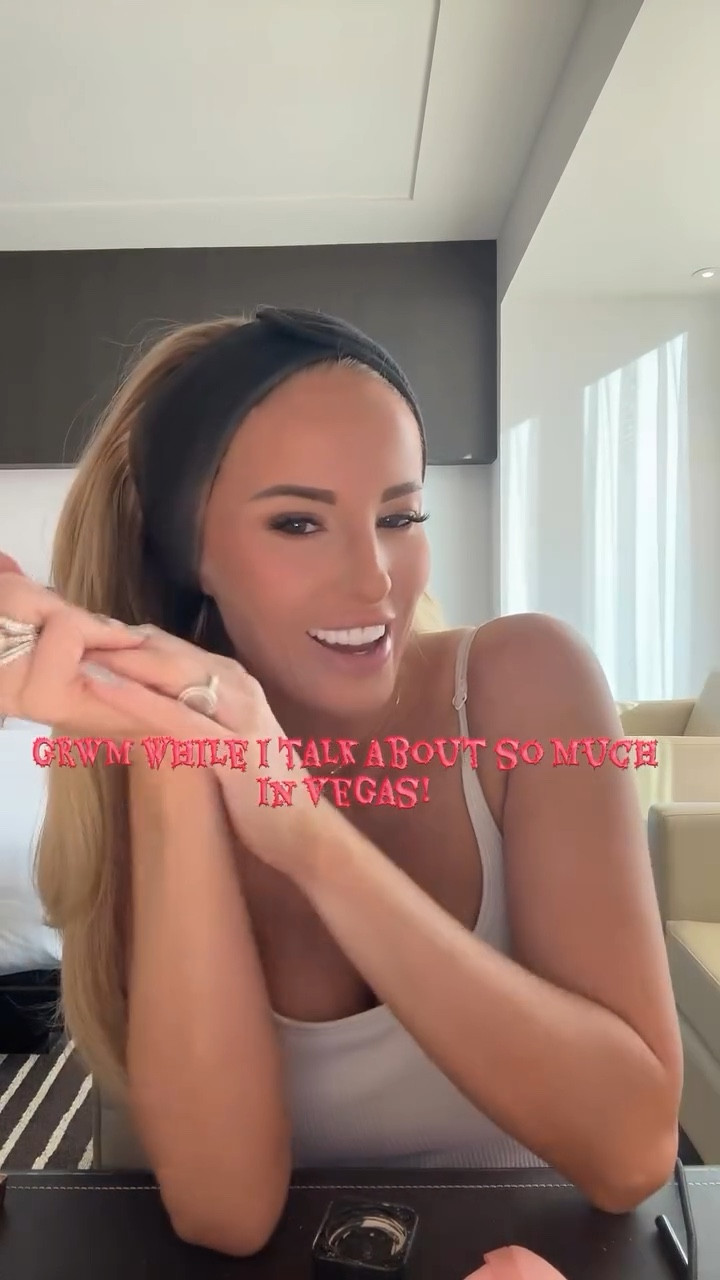 GRWM in Vegas!🎉🎊 
All my makeup/glam is linked in my bio! 😉
•
•
•
#influencer #grwm #grwmmakeup #makeup #glam #okcinfluencer #vegas #okc #lasvegas #fyp #ltk #amazon #ltkcreator

#LTKBeauty #LTKHoliday #LTKSeasonal