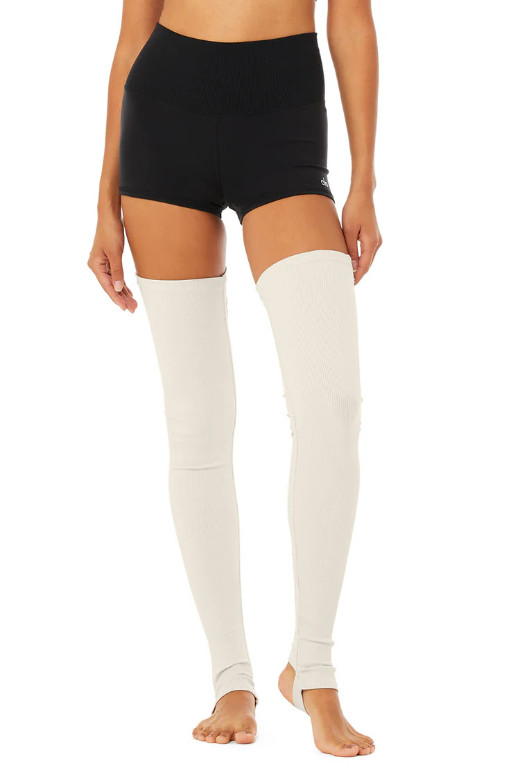 Goddess Leg Warmers - Black | Alo Yoga (US)