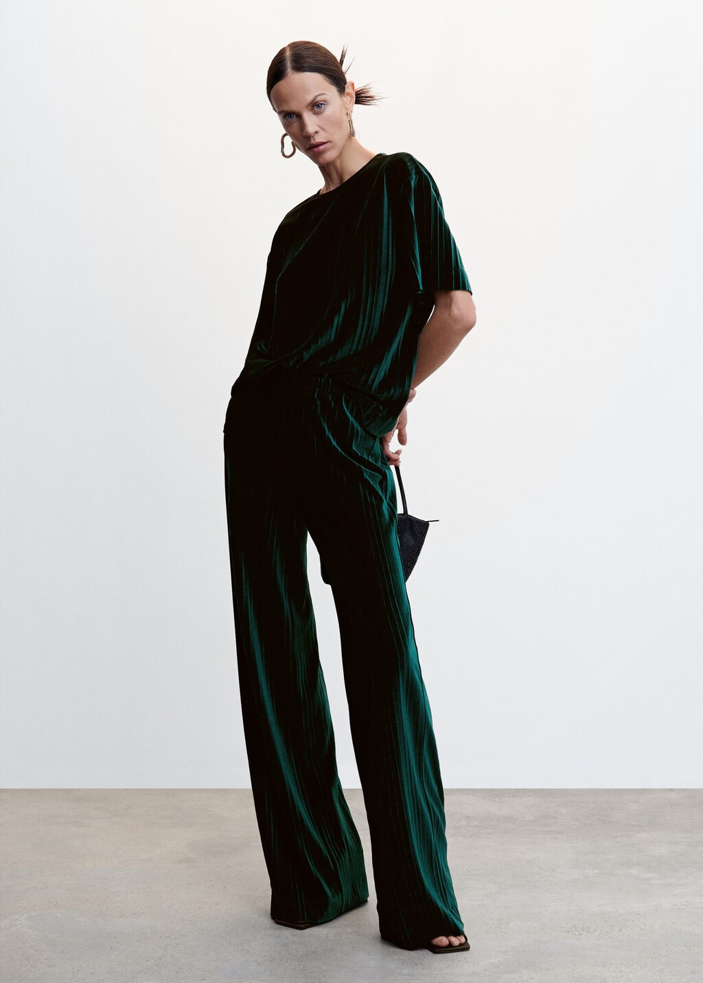 Plus sizes for Women 2022 | Mango USA | MANGO (US)