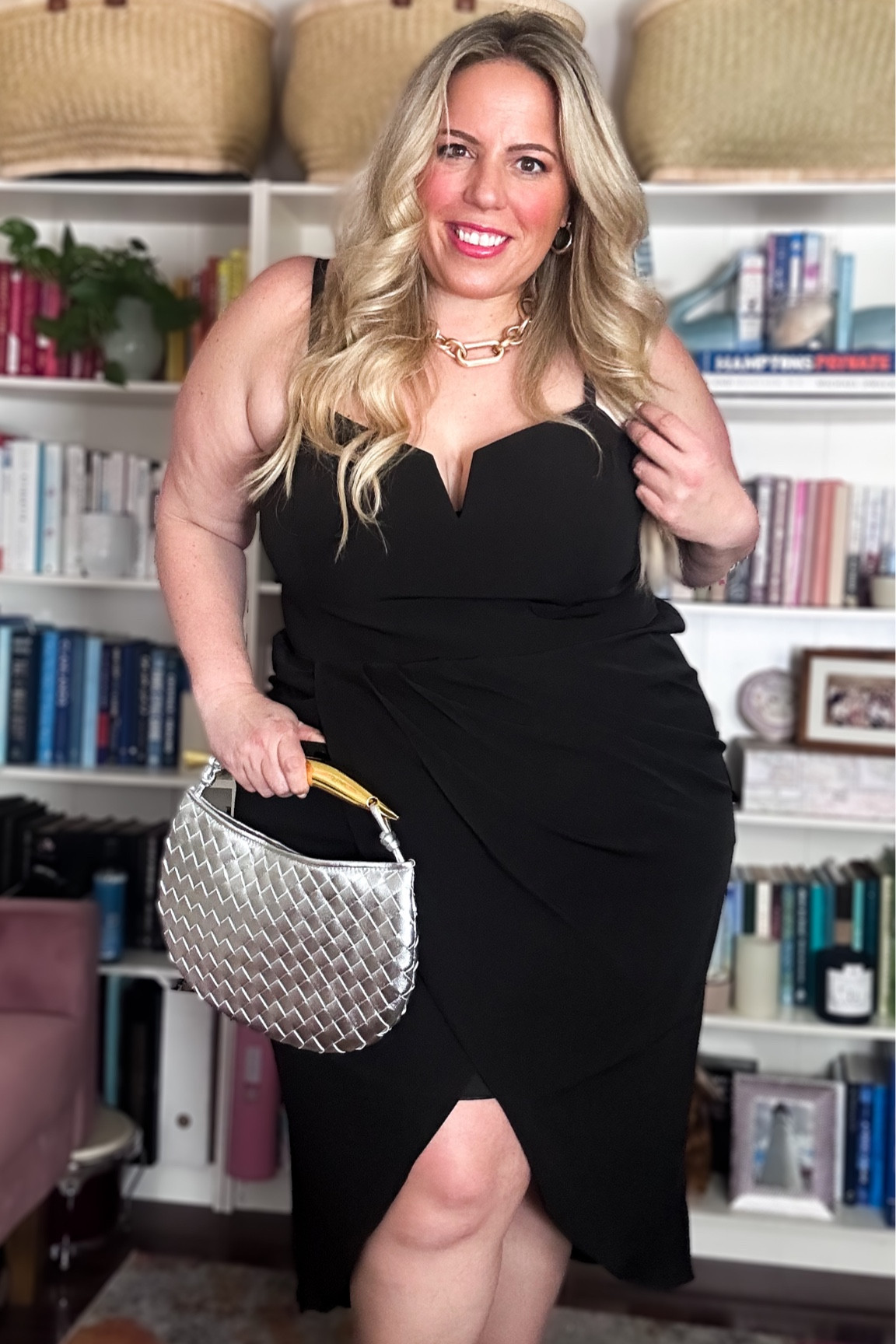 The perfect dress for a night out in New York City 🗽

#LTKplussize #LTKSpringSale #LTKSeasonal