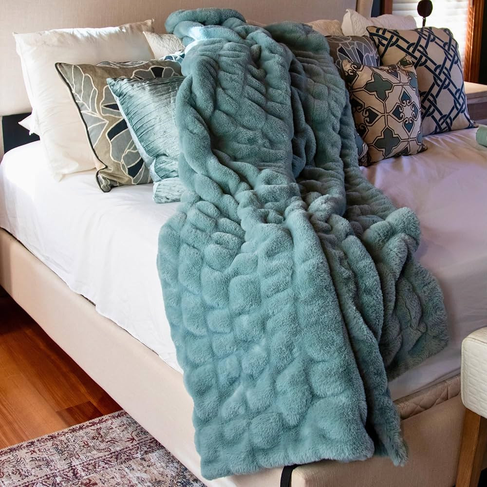 #machine-translation-widget .a-size-base{
font-size: 1.4rem!important;
}
#machine-translation-wid... | Amazon (US)