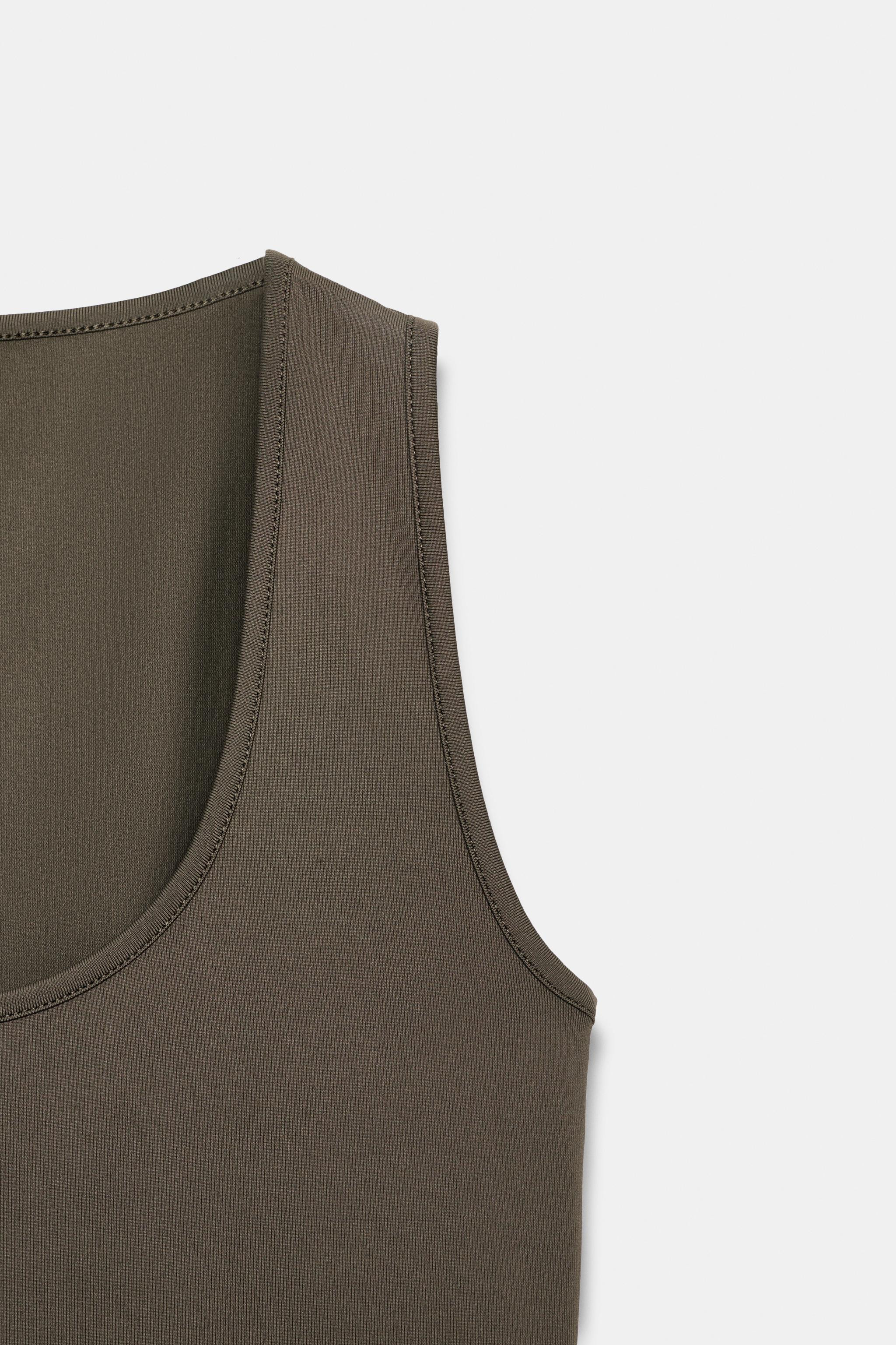MID-WEIGHT - SLIM FIT - ROUND NECK - REGULAR LENGTH - SLEEVELESST-shirt made from a polyamide ble... | Zara FR