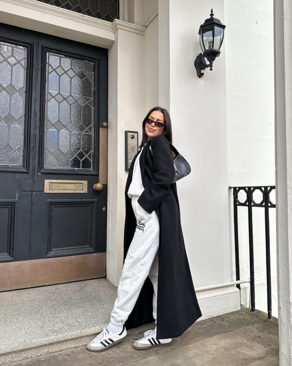 Casual tracksuit grey black coat samba style

#LTKSeasonal #LTKeurope