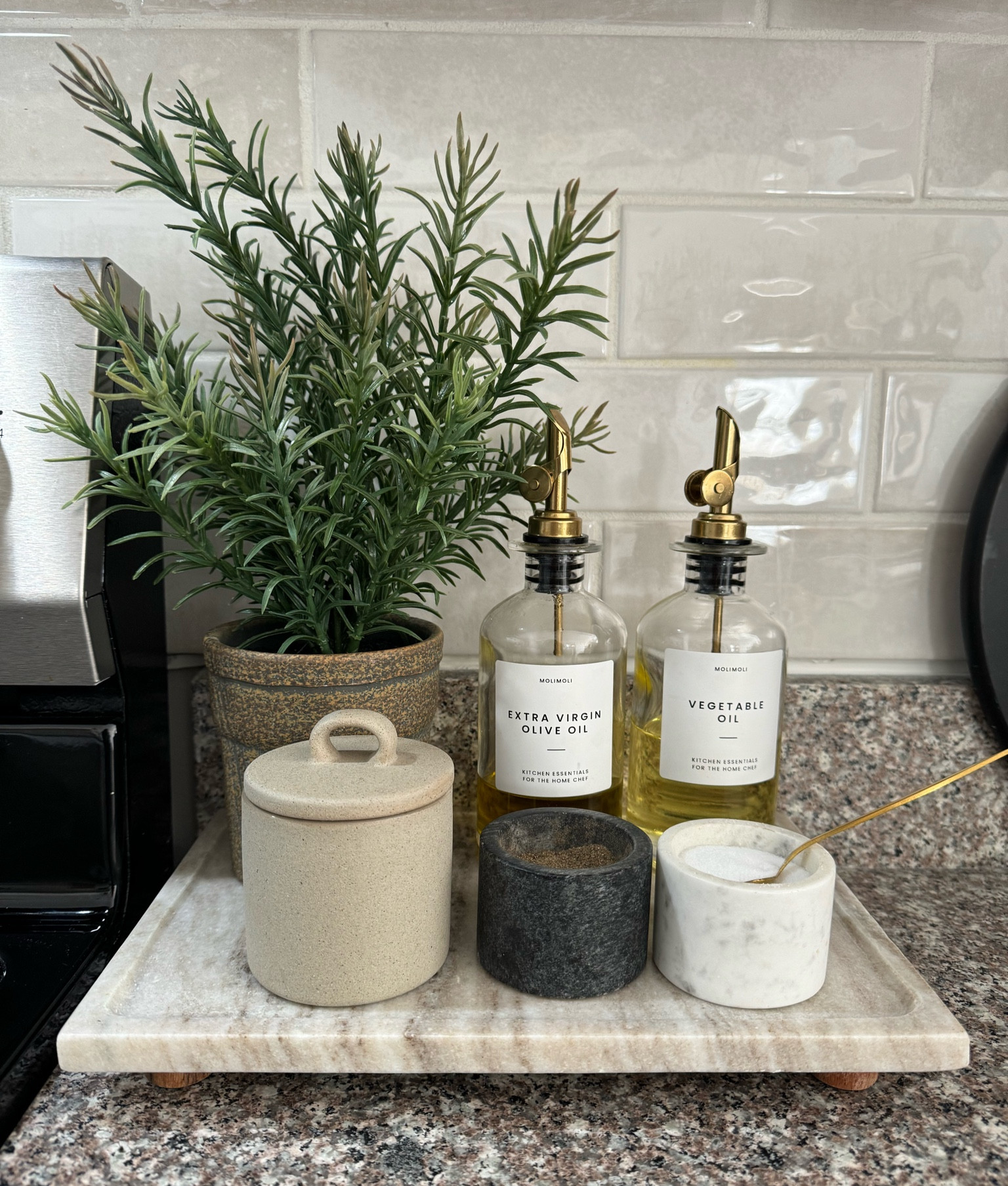 Kitchen tray styling idea 

#LTKstyletip #LTKhome #LTKfindsunder50