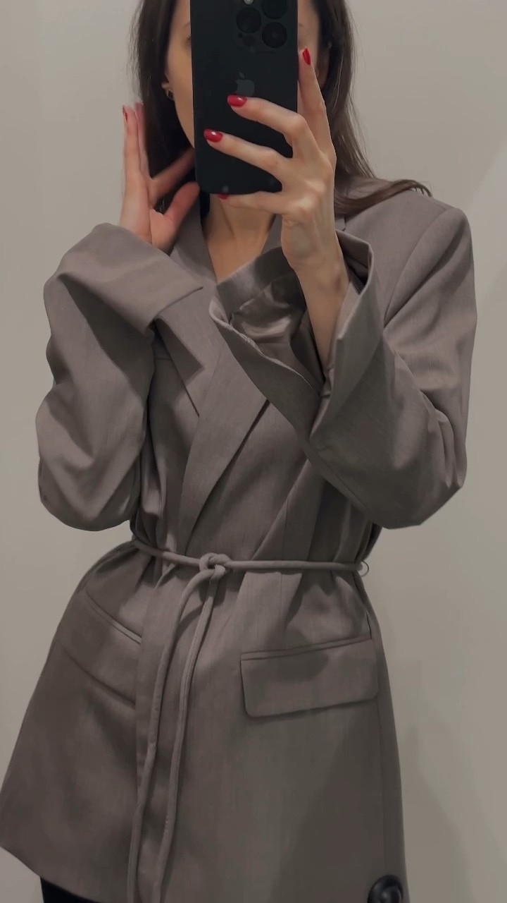 Chic & stylish H&M office looks 🖤 suit tie-belt blazer, slim suit pants, white cotton shirt, slingback court shoes 

#LTKstyletip #LTKworkwear #LTKVideo