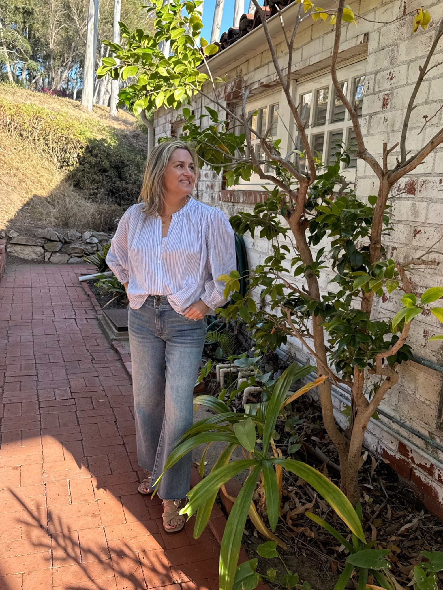Great pieces make getting dressed easy! Follow me for more over 50 comfortable, belly camouflage style! ￼