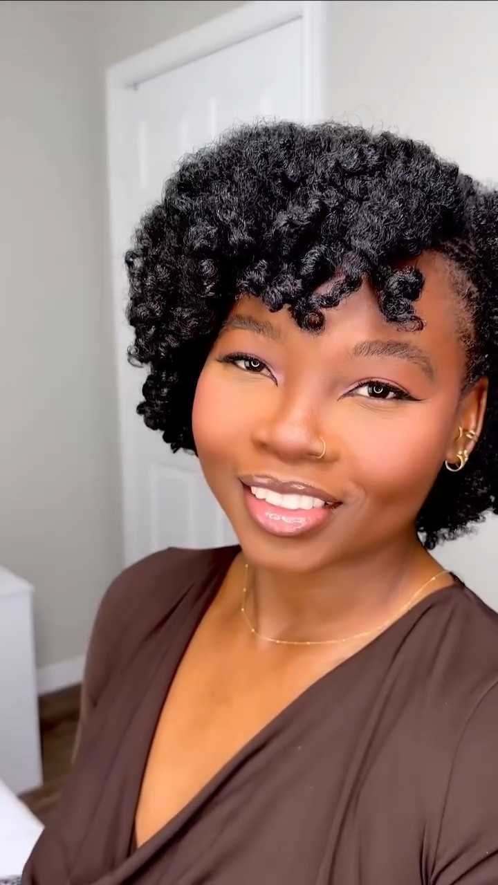 #CamilleRosePartner Here’s how I created this Bantu Knots-out hairstyle using the Temp Tamer (Heat Protect Mist) & Spiked Honey Mousse (4-in-1 Styler) from @camillerosenaturals 

This is such a fun creative way for me to wear my curls!

#CamilleRose #RosetteAmbassador #CamilleRoseNaturals #BantuKnots #4chairstyle