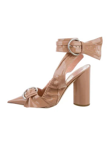 2016 Conquest Pumps | The Real Real, Inc.