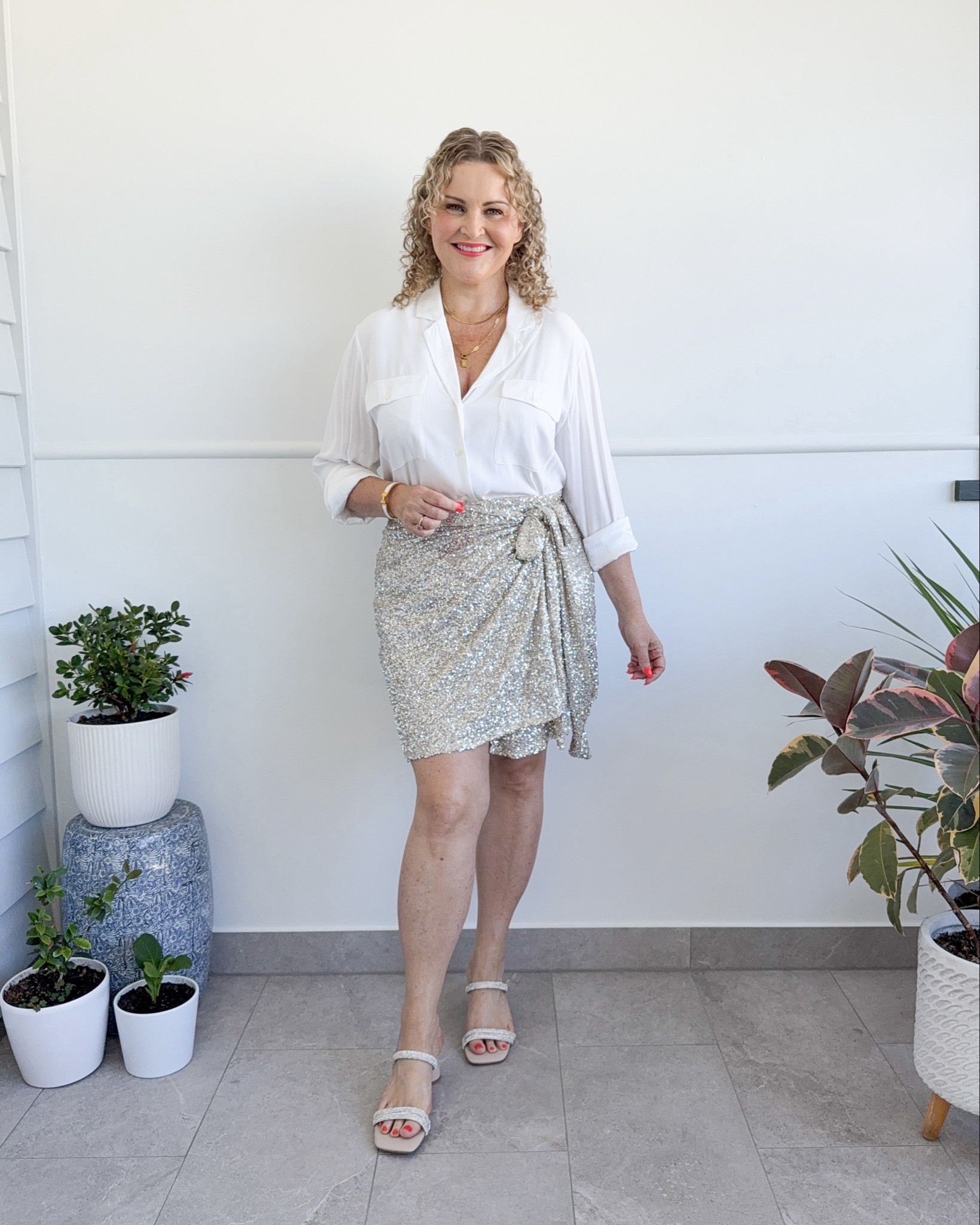 Never met a sequin I didn’t love and this sequin skirt was perfect for our daughter’s 21st celebrations ✨

Skirt is linked below (I’m wearing a UK 12) 
Shirt is last season Trenery 
Heels are Frankie4 



#LTKpartywear #LTKover50style #LTKfestive