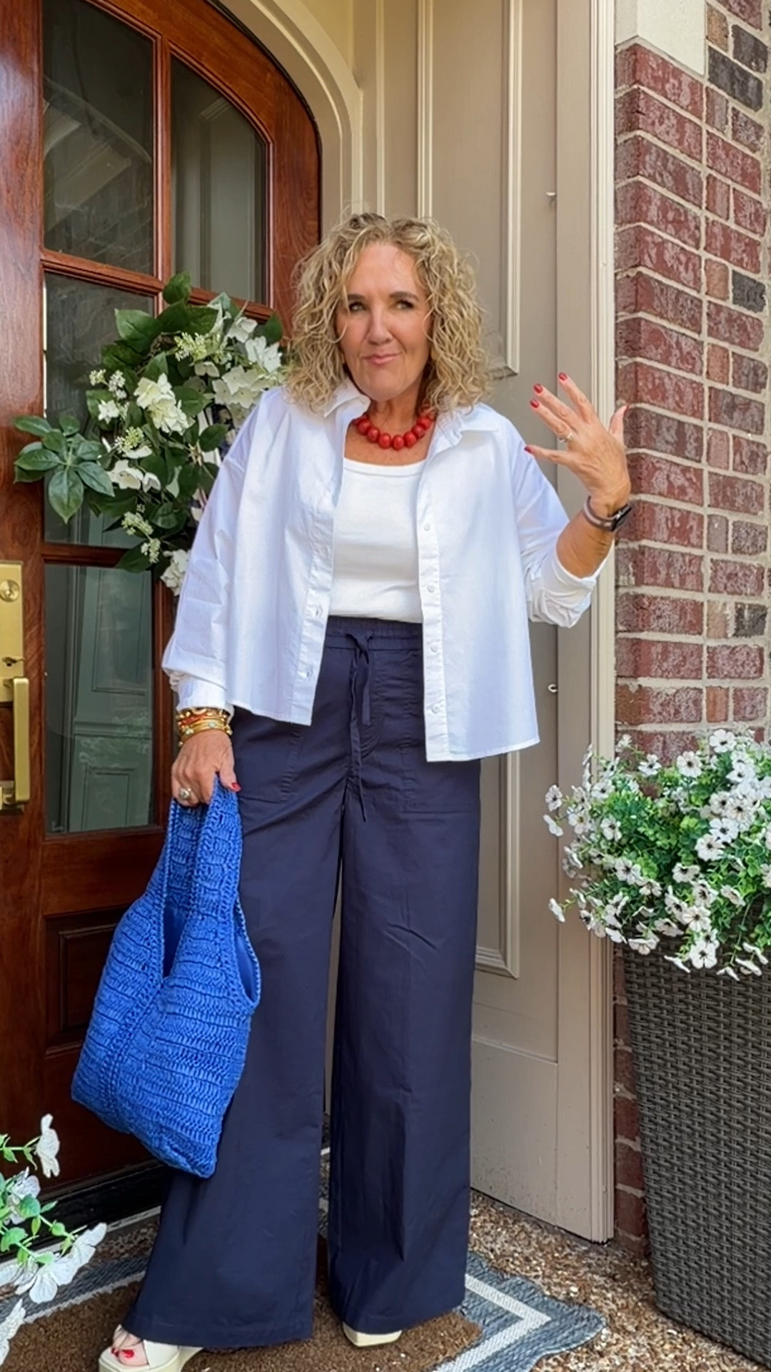 New pieces from @Splendid and I love them. Cotton poplin. And on sale! Blouse has a cut out detail on the back. 

Pants size smalll
Blouse size medium 
Tank size medium

#LTKSaleAlert #LTKOver40 #LTKSeasonal