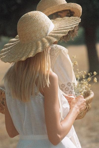 Scalloped Dolce Hat | outdazl