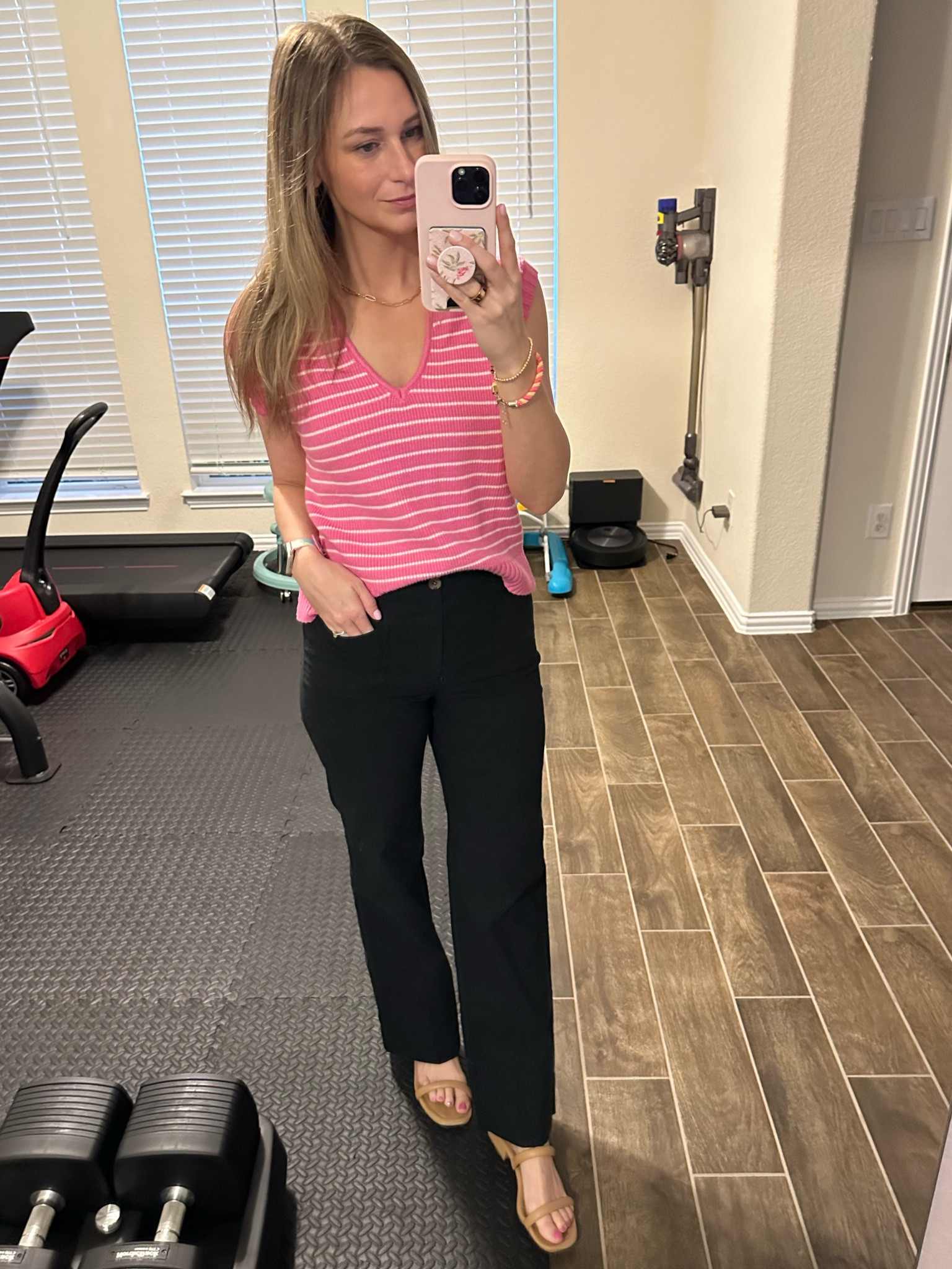Today’s work ootd

Amazon
J crew factory
Work pants
Millennial style 
Work wear
Corporate 
Business casual 
Working mom 
Postpartum work wear 
9-5
Office
Casual work pants
Sweater vest
Pink sweater vest 
Black pants
Flare pants
Pants for fall 

#LTKStyleTip #LTKSaleAlert #LTKWorkwear
