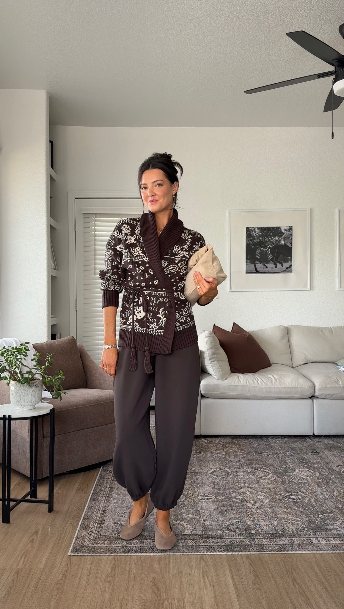 Styling my ballon pants! Sizing: I am 5’7” wearing small (reg length) in the pants, small in everything from Aritzia and XS in everything from Abercrombie.