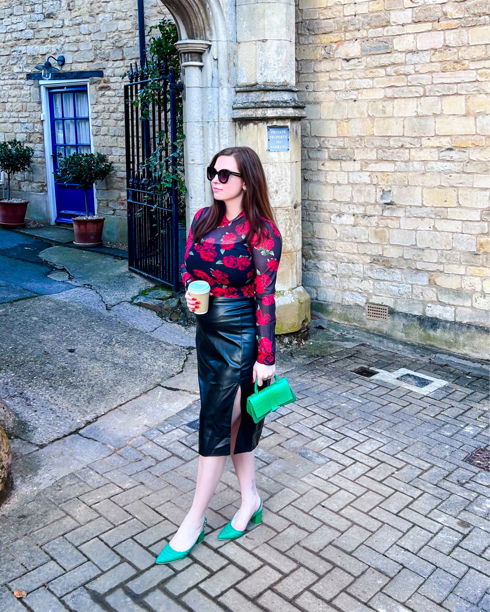 Rose top outfit 🌹

#LTKfindsunder100 #LTKmidsize #LTKworkwear