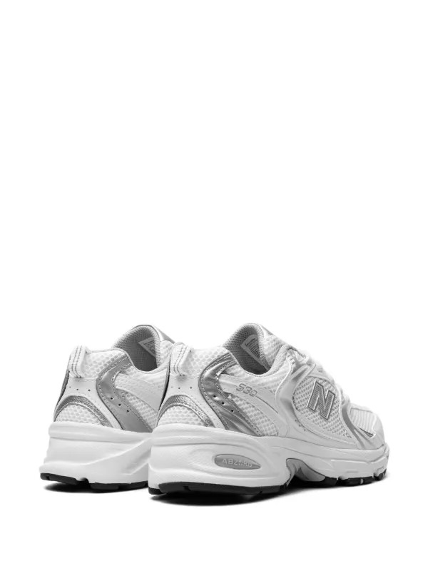 New Balance 530 low-top Sneakers | White | FARFETCH | Farfetch Global