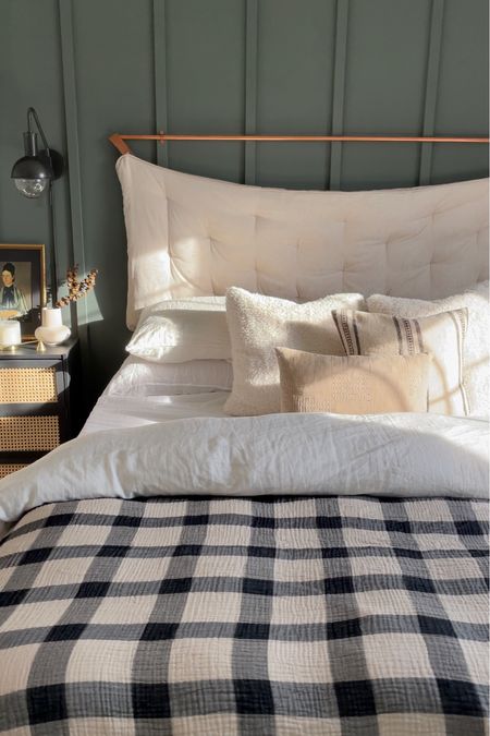 Cozy bedding for the end of summer #bedroom #bedding 

#LTKSeasonal #LTKhome