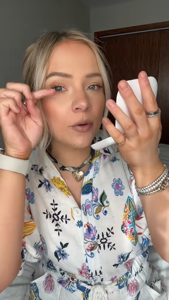 Double sided makeup mirror, stocking stuffer, gifts for her

#LTKStyleTip #LTKFindsUnder50 #LTKBeauty