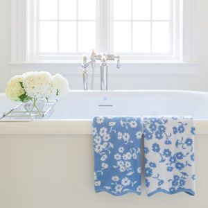 Scallop Patterned Hand Towels (pair) | Weezie Towels