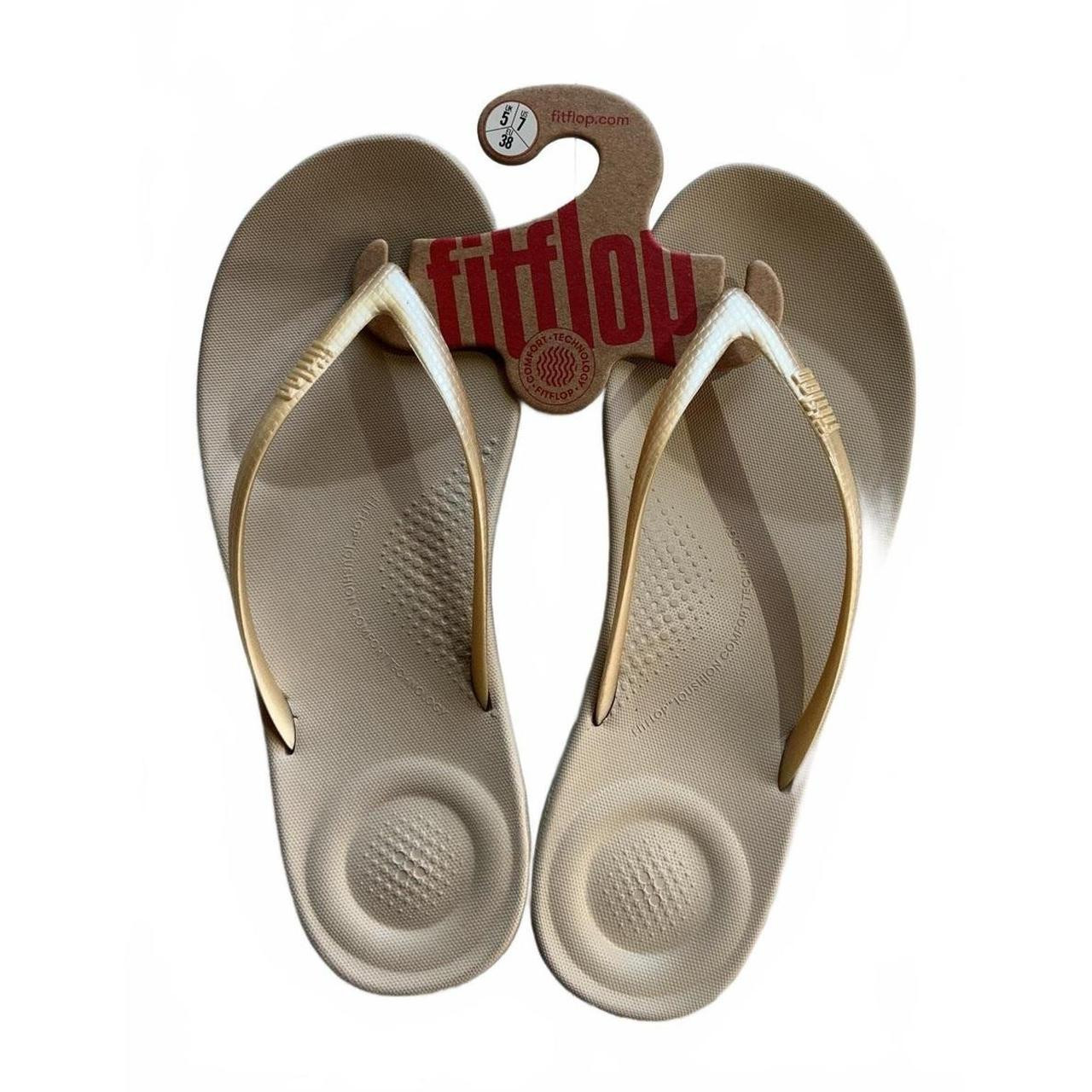 FitFlop Women's Sandals - Gold/Gold | Depop UK
