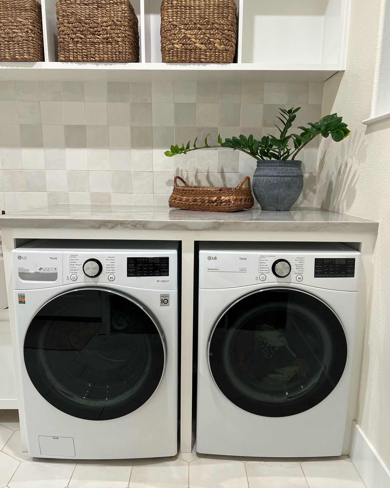 A little laundry room therapy ✨ clean and simple = serenity 🫶
#laundryroom #organichome #transitionaldecor #homedecor

#LTKhome