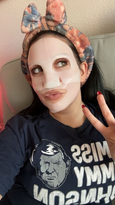 Love this face mask that’s filled with collagen!

#LTKSeasonal #LTKbeauty #LTKsalealert