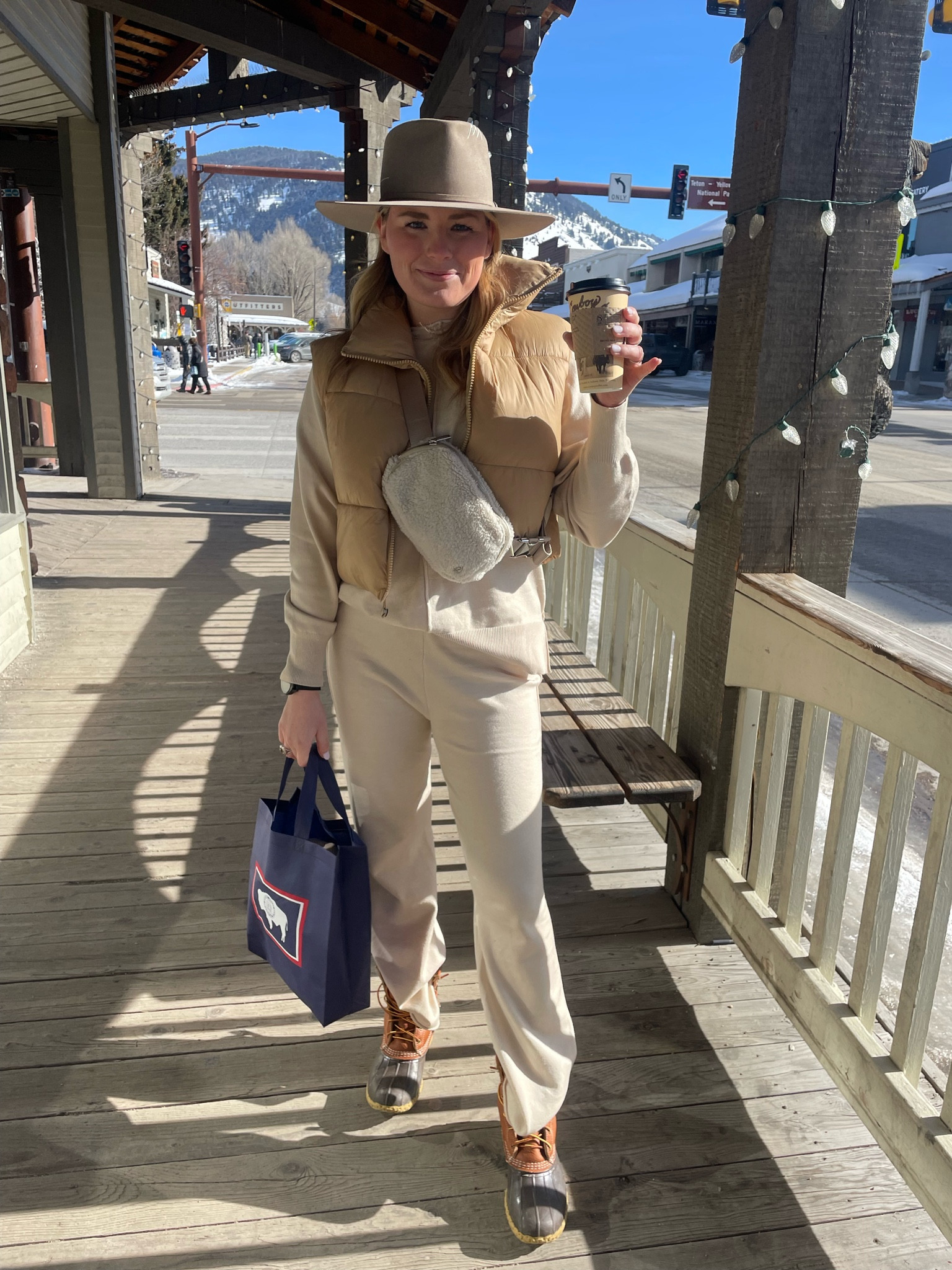 Sherpa belt bag for under $30

#LTKGiftGuide #LTKfindsunder100 #LTKSeasonal