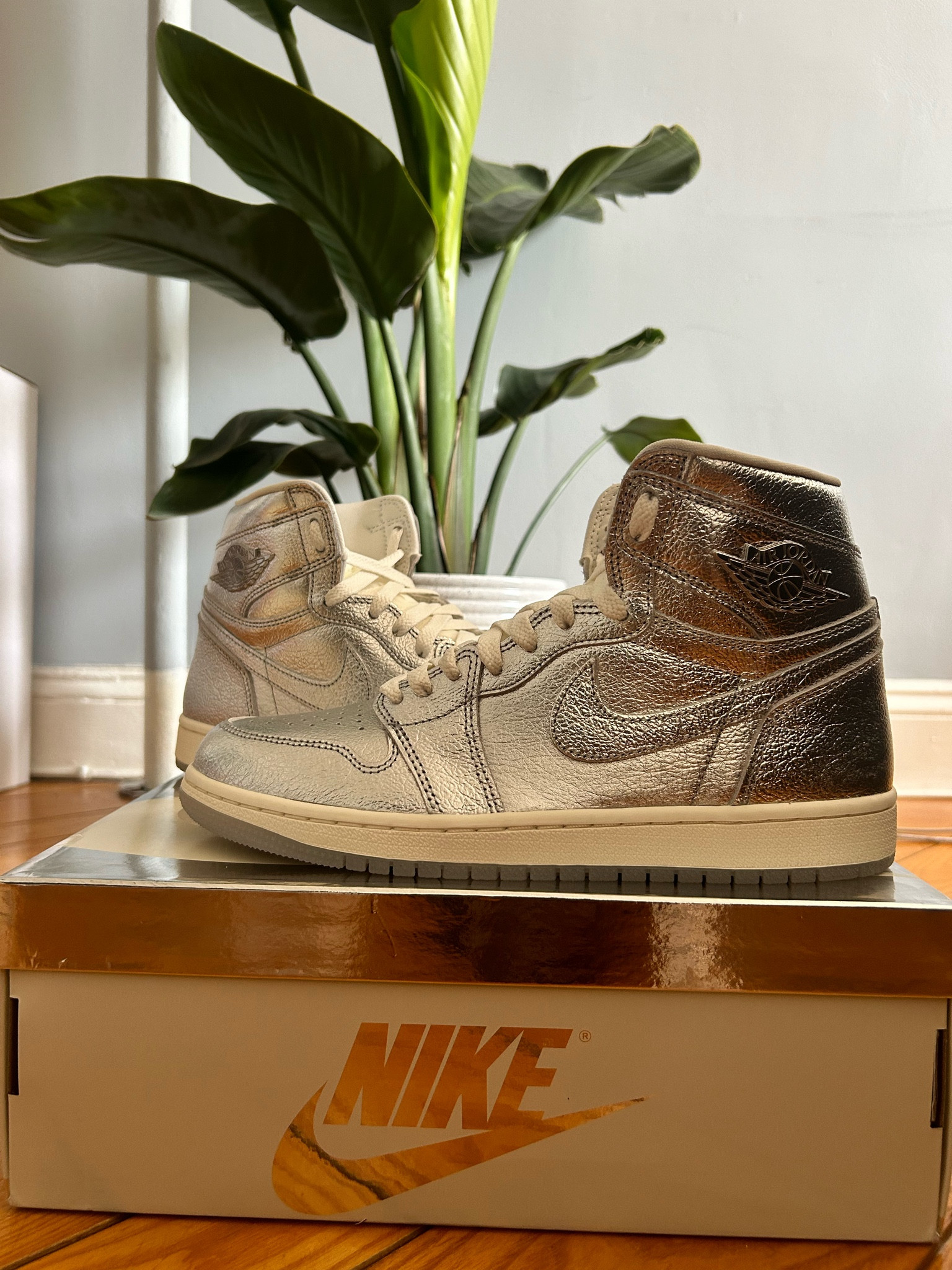 These Air Jordan Retro Chrome 1’s go so hard!!!

#LTKstyletip #LTKshoecrush #LTKGiftGuide