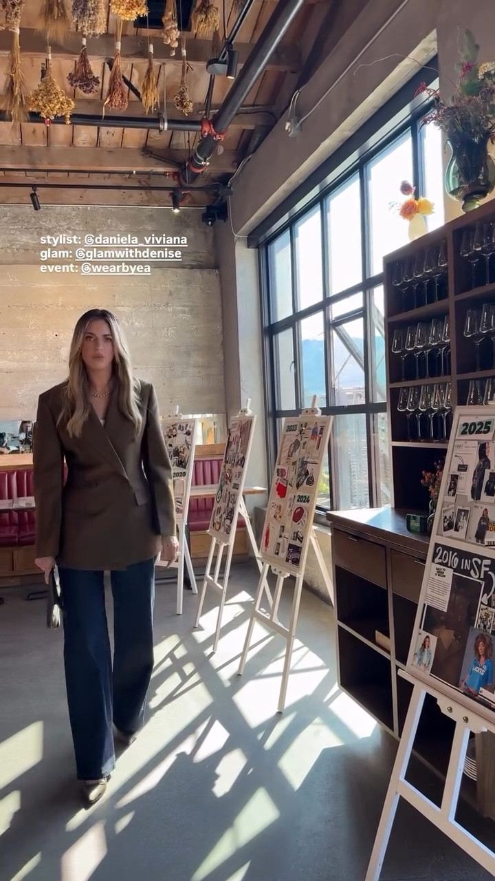 Shop Erin Andrews perfectly fitting super flattering blazer jeans and shoes ￼