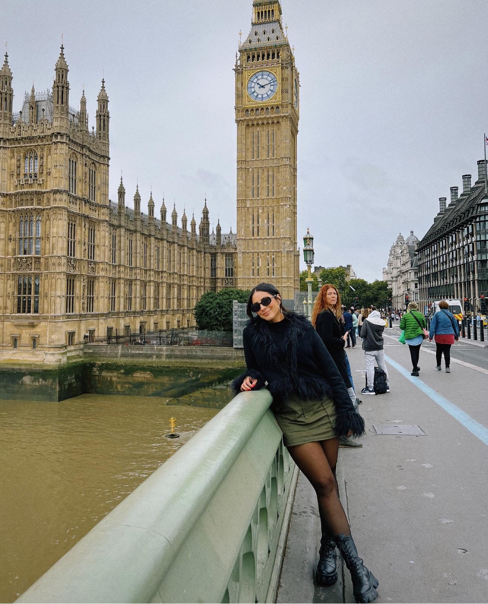 Bodysuit & tight- amazon
Skirt- Shein
Jacket- H&M
Boot- nastygal 