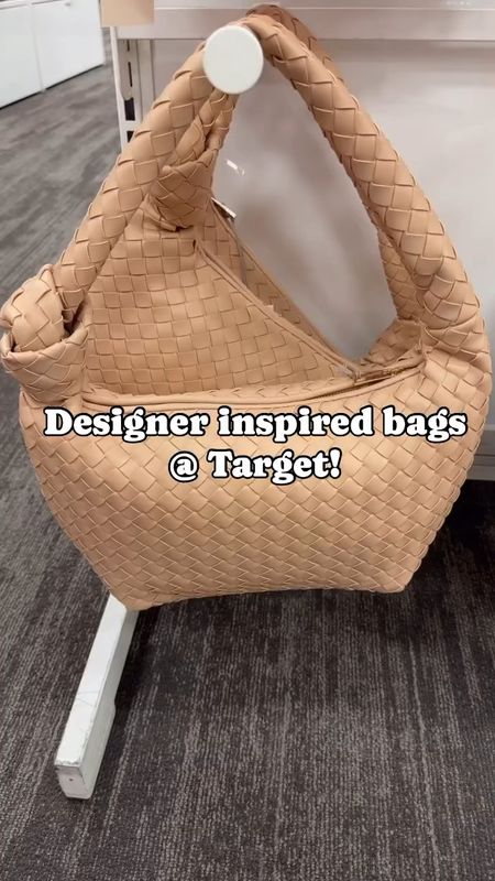One of the best designer inspired bags I’ve seen and it’s only $30!



#LTKitbag #LTKfindsunder50 #LTKover40