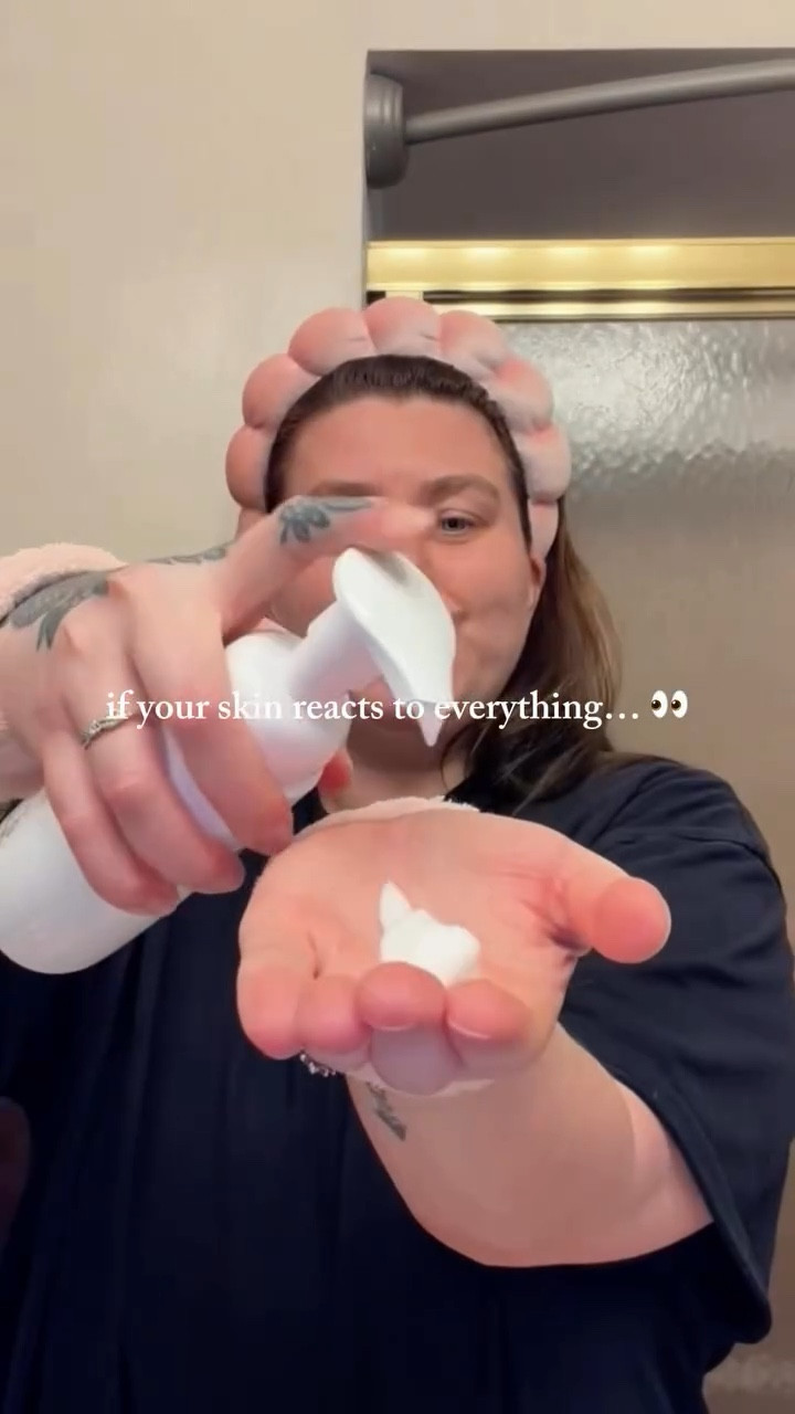 if your skin reacts to everything… this is the kind of cleanser you want

gentle, non-stripping, and leaves my skin feeling clean, calm, and actually hydrated

#sensitiveskin #gentleskincare #koreanskincare #skincare #beautyfinds

#LTKselfcare #LTKgrwm #LTKBeauty