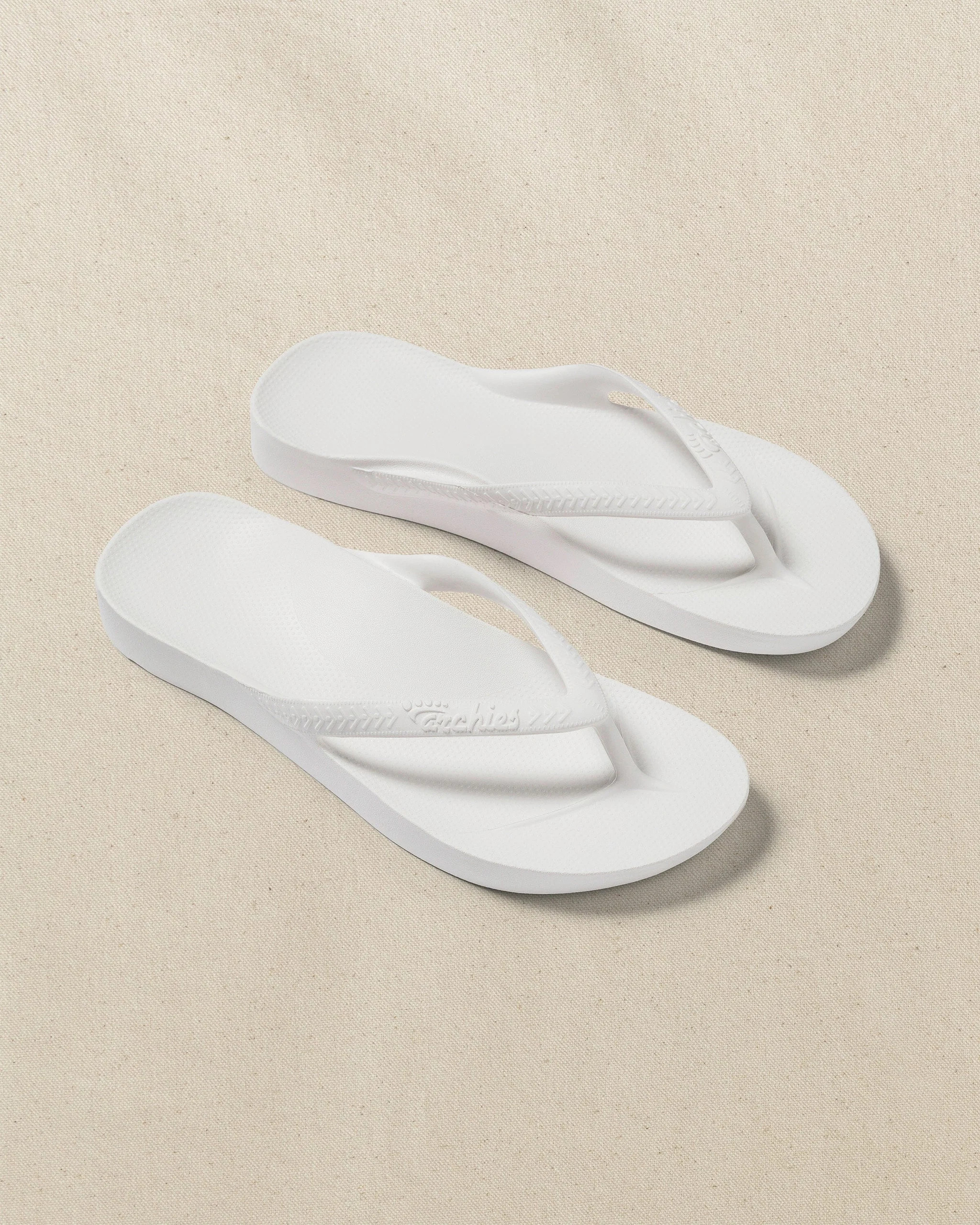 Archies Classic White Arch Support Flip Flop | Southern Tide