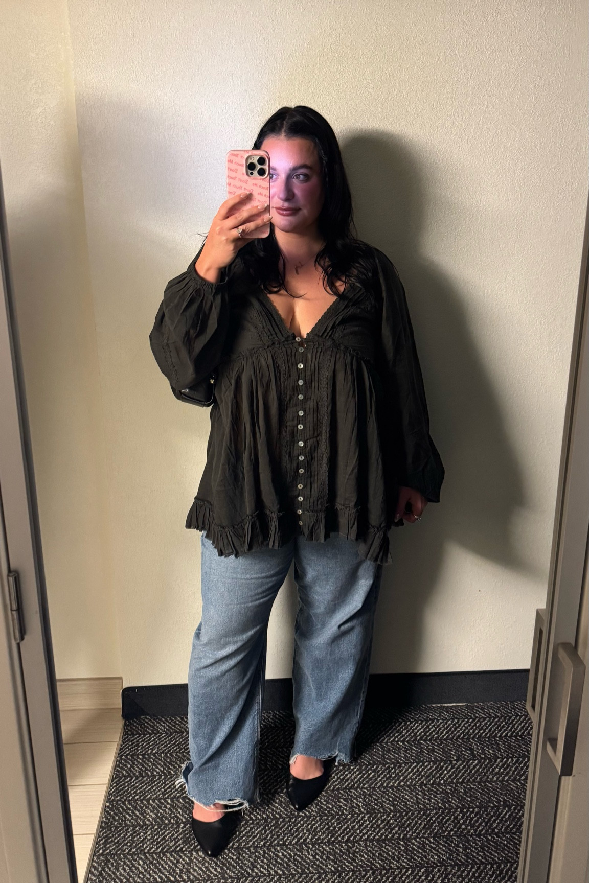 postpartum date night outfit as a size 14 💙 wearing a 14 in the jeans and XL in the top! 

#LTKmomlife #LTKootd #LTKMidsize