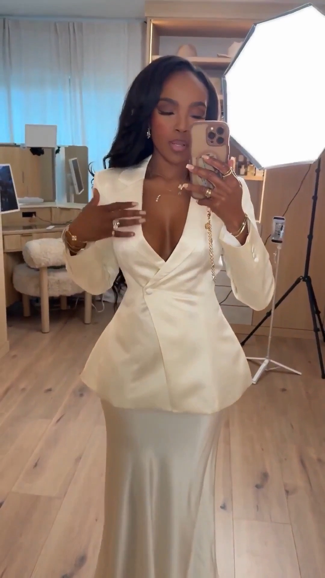 Scroll to shop! Beautiful satin set perfect for date nights, weddings and events or parties ✨



#LTKootd #LTKSpringSale