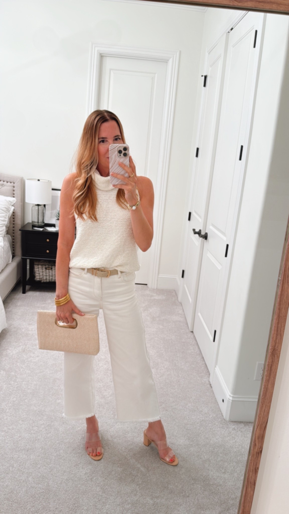 Monochromatic look for date night. 🤍