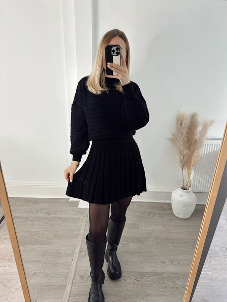 A mini knitted pleated dress 

#LTKstyletip #LTKSeasonal #LTKeurope